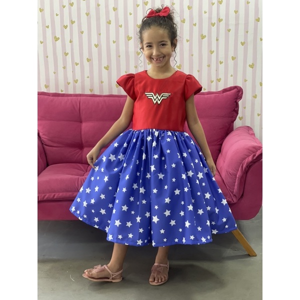 Vestido temático Mulher Maravilha