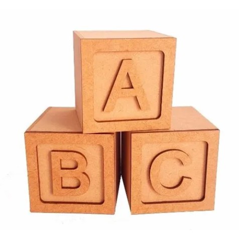 Cubo com letras MDF