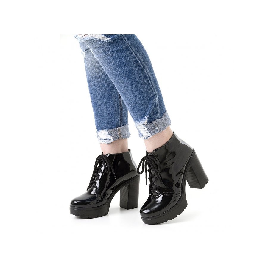 Bota Preta Cano Curto sem Salto: Onde Comprar | BuscaProdutos