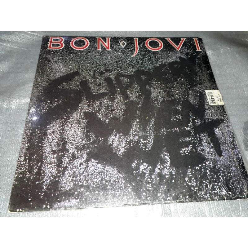 LP BON JOVI - SLIPPERY WHEN WET 1986 MERCURY COM ENCARTE VINIL ZERADO USADO