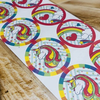 16 ADESIVOS REDONDOS UNICÓRNIO (LATINHA/GARRAFINHA) FESTA MÁGICA 68.5 em Oferta na Shopee
