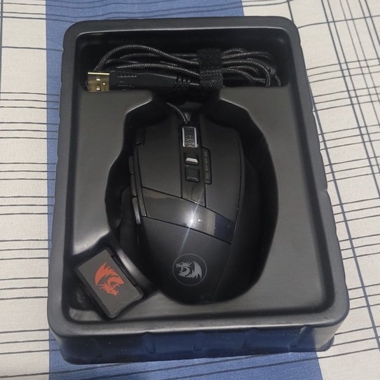 Mouse Redragon m801 Com Defeito | Shopee Brasil