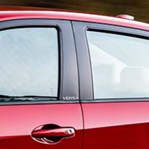 Emblema Adesivo De Coluna Nissan Versa