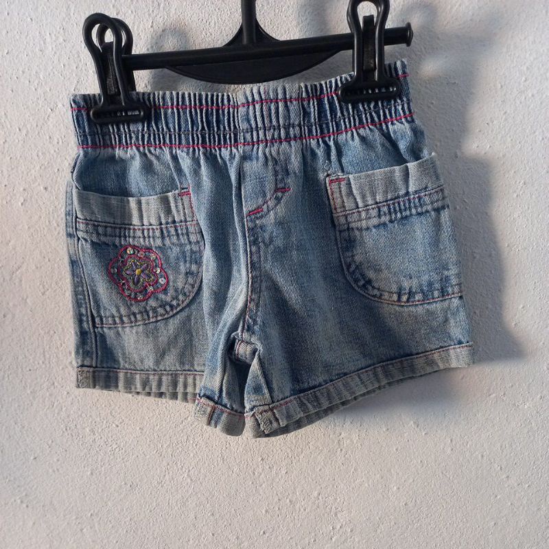 short jeans infantil  usado 00