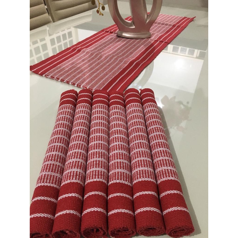 Jogo americano 09 peças. Contém 08 lugares e 01 trilho de mesa, tecido algodão. em Oferta na Shopee