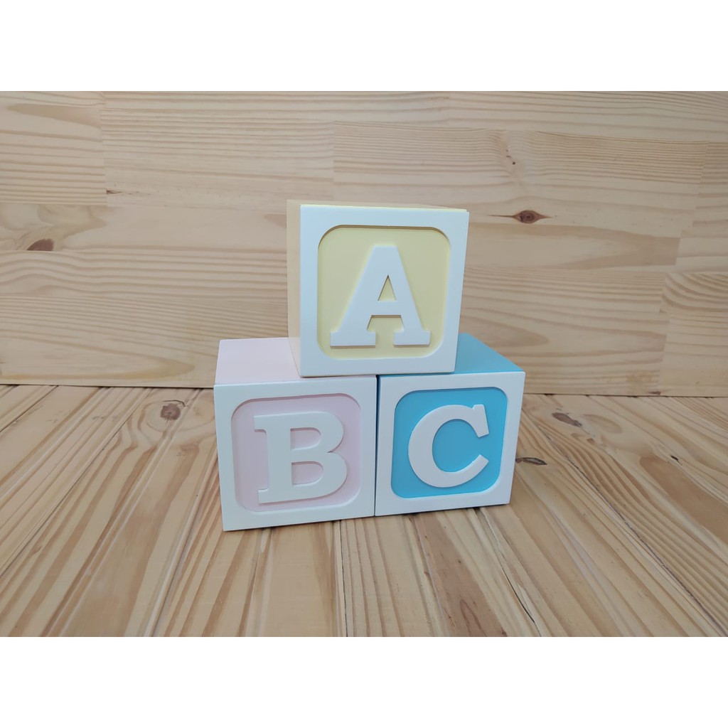 Trio Cubo Abc Decorativo Mdf Pintado 11x11x11 A - Amarelo Bebê / B - Rosa Bebê / C - Azul Bebê
