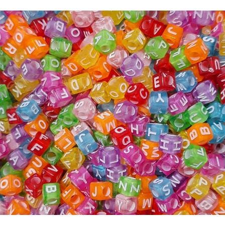 Miçangas quadradas coloridas com letras brancas, para chaveiros, bijuterias, enchimento resina epóxi 15g ou 30g — imagem 2 de 2