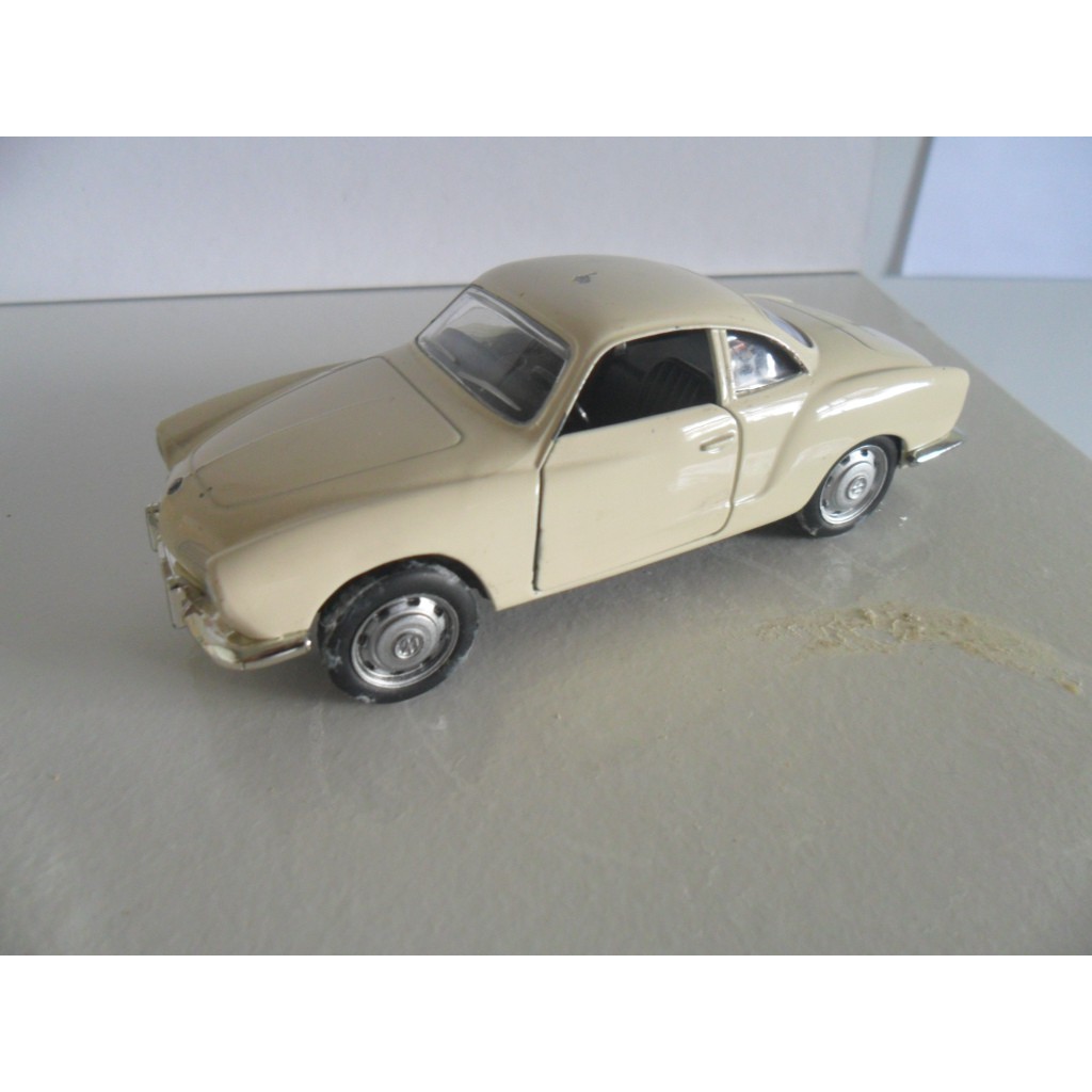 Karmann-ghia  Miniaturas Carros clássicos nacionais brasil coleção 1  jornal extra miniatura  - Miniatura
