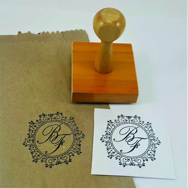 Carimbo Personalizado Ideal Para Embalagens + Base Logos Frases Qualquer Tipo de Personalização