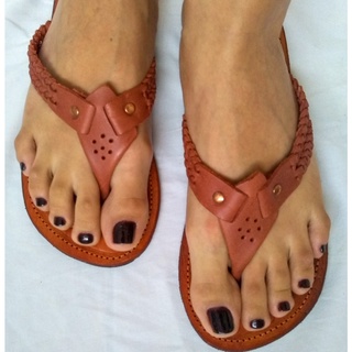 2 Pares de chinelo artesanal em couro feminino c/ correia lisa ou trançada