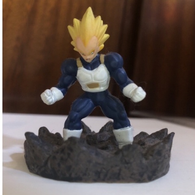 Figure Boneco Dragon Ball Z - Vegeta SSJ - gashapon Bandai