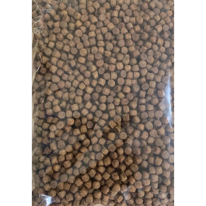 Ração A Granel Premier Ambientes Internos Cães Filhotes Frango e Salmão 1 kg