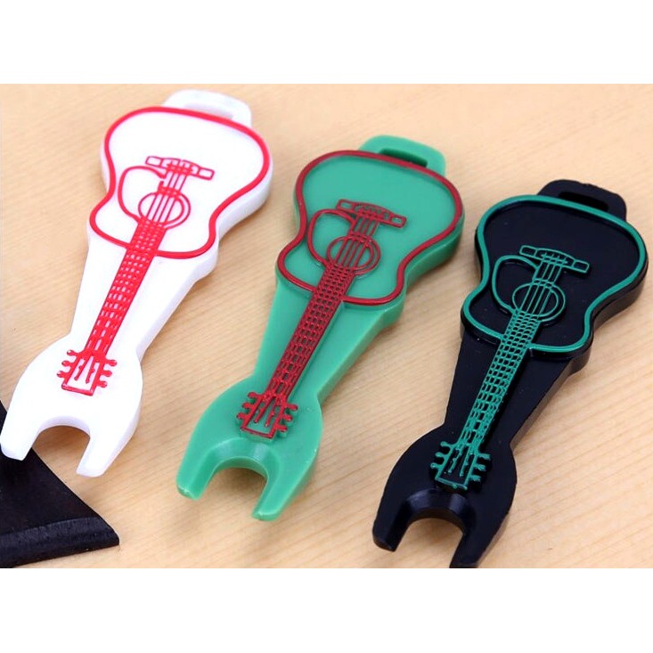 Extrator Saca Pinos para Violão Corda de Aço Formato de Violão - Três Cores Disponíveis c Alça para Chaveiro — imagem 2 de 2