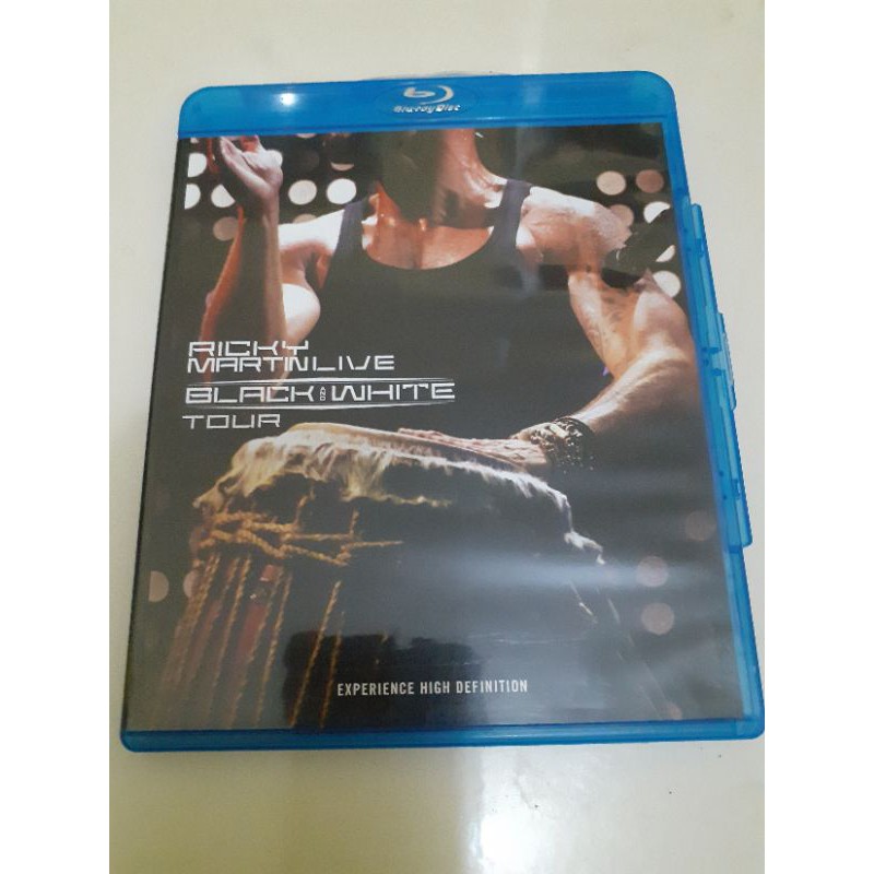 BLU-RAY DISC RICKY  MARTIN LIVE BLACK AND WHITE TOUR