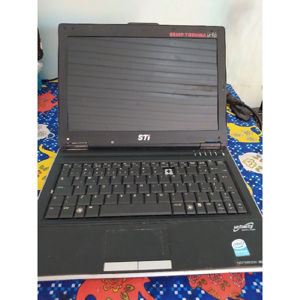 Tela, carcaça e partes notebook STI IS1253 (com defeito) - Escorrega o ...