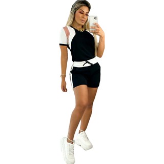 roupas femininas shorts e blusas
