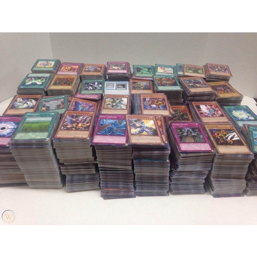 Lote com 55 Cartas de Yugioh Todas Originais com varias cartas boas