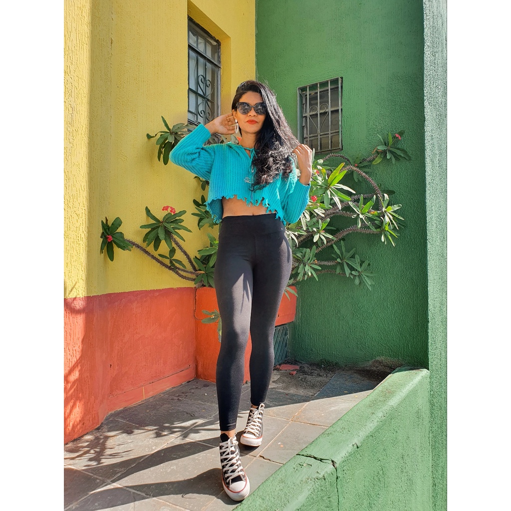 Blusa tricot destroyed com zíper
