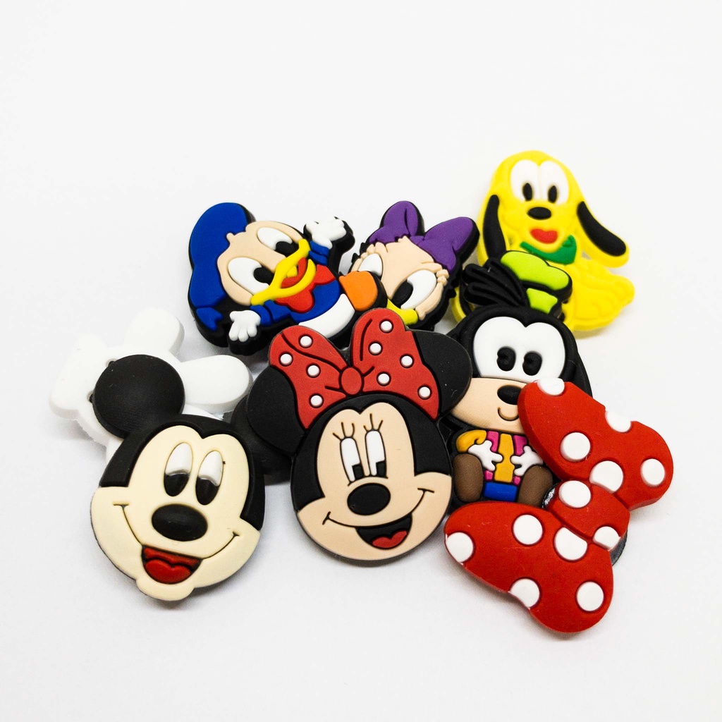 Pin / Jibbitz da Disney para Crocs / Crocs Pins / Pingentes / Broches |  Shopee Brasil