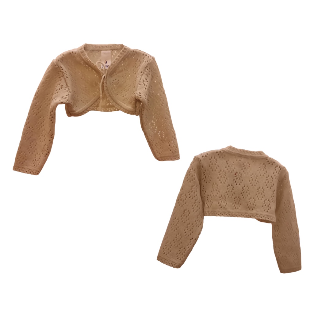Bolero infantil manga longa. Em lã com trama de furinhos. Marca Duwell.