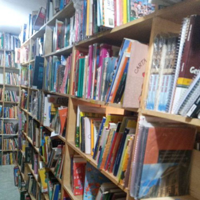 Livros Lote De 50 Livros Variados De Diversos Gêneros Entrega Imediata ...