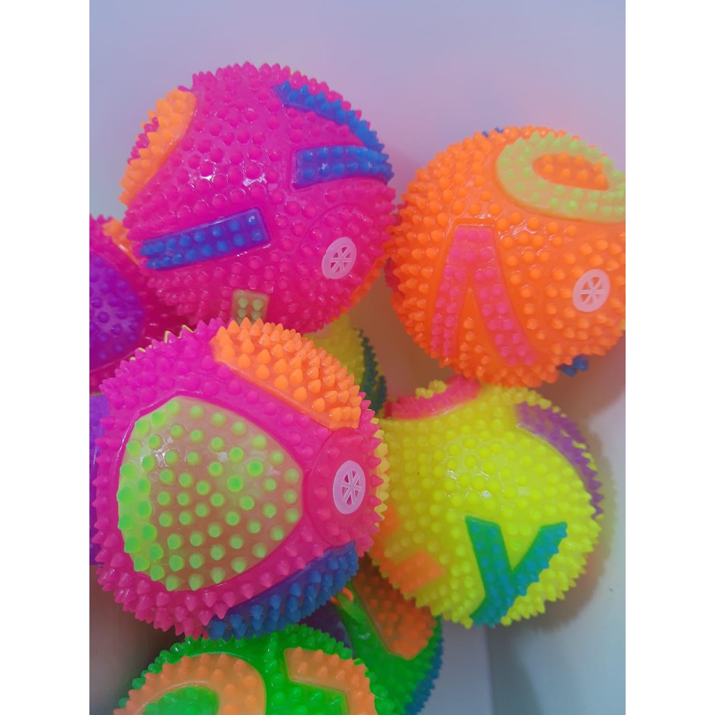 Bolinha pet com luz e som em Oferta na Shopee