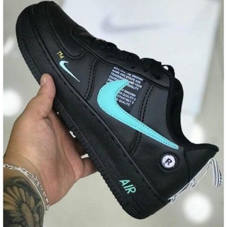 Nike air force hot sale preto e azul