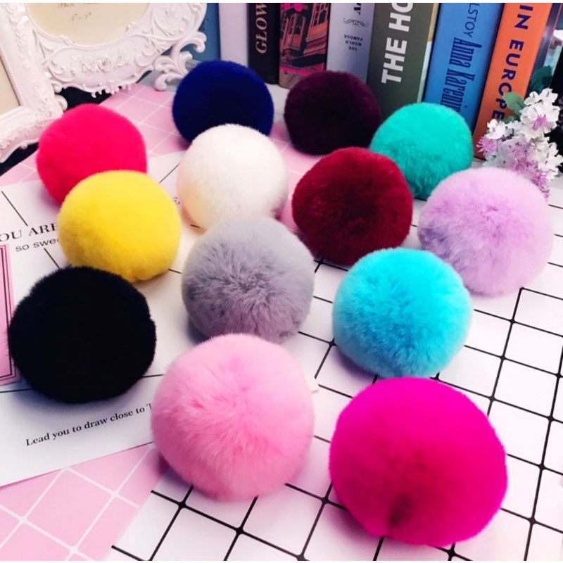Chaveiro Pompom Bola Faux Fur 8cm Monstro Macio Fofo