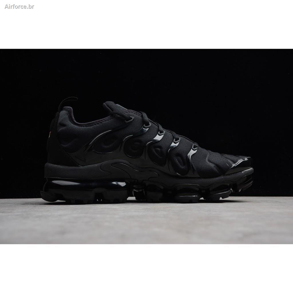 womens black nike air vapormax plus