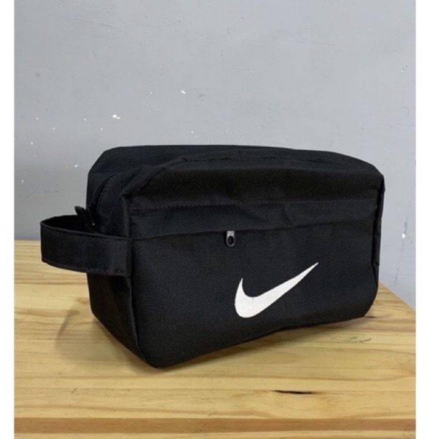 Necessaire Grande Preta Unisex Nik Com Alça e Zíper Necessaire com Bolso Pronta Entrega