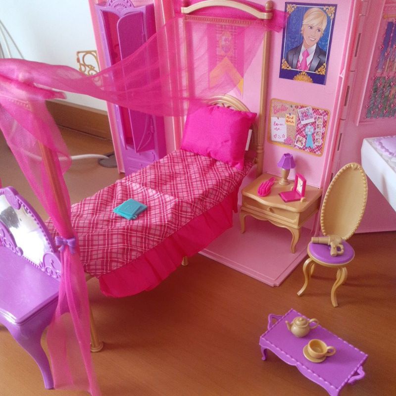 Barbie maletin habitacion online princesas