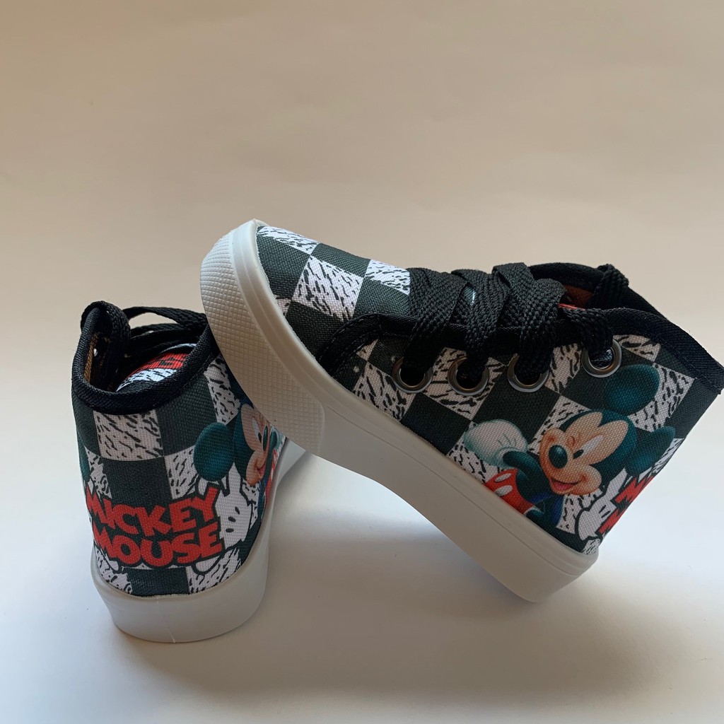 botinha mickey