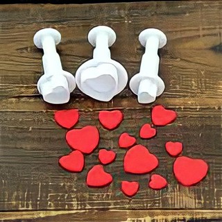 Kit Cortador Ejetor Mini Corações C/3 Pasta Americana E Biscuit em Oferta na Shopee