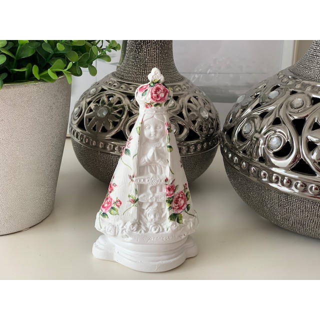 Nossa senhora aparecida manto mini flores rosas 15 cm gesso em Oferta na Shopee
