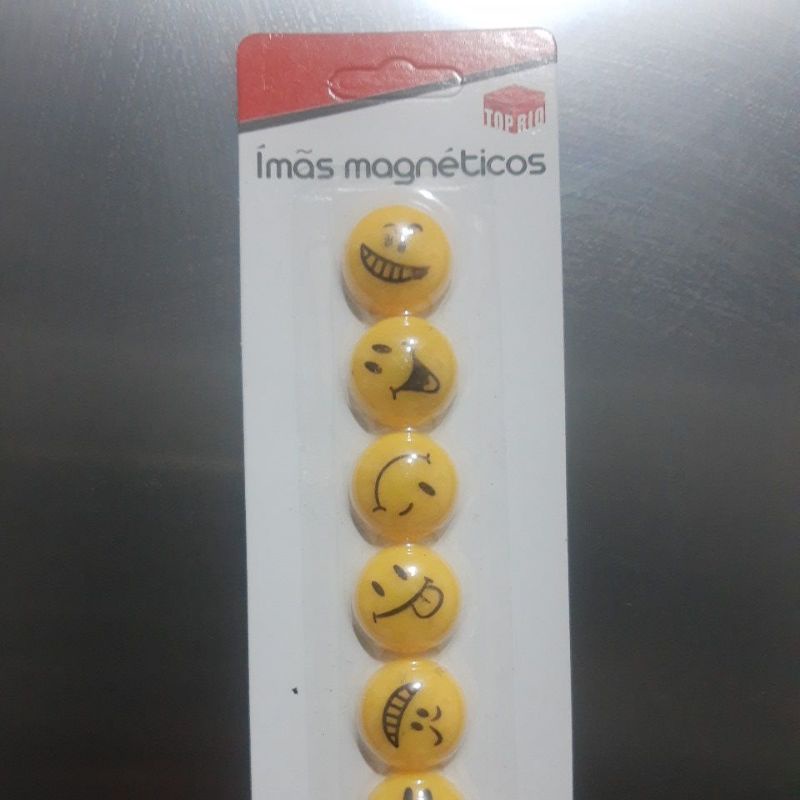 08 Imã Quadro Magnético Geladeira / Mural Fotos Smile Emoji