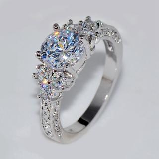 Anel Feminino De Casamento Com Diamantes Incrustadas