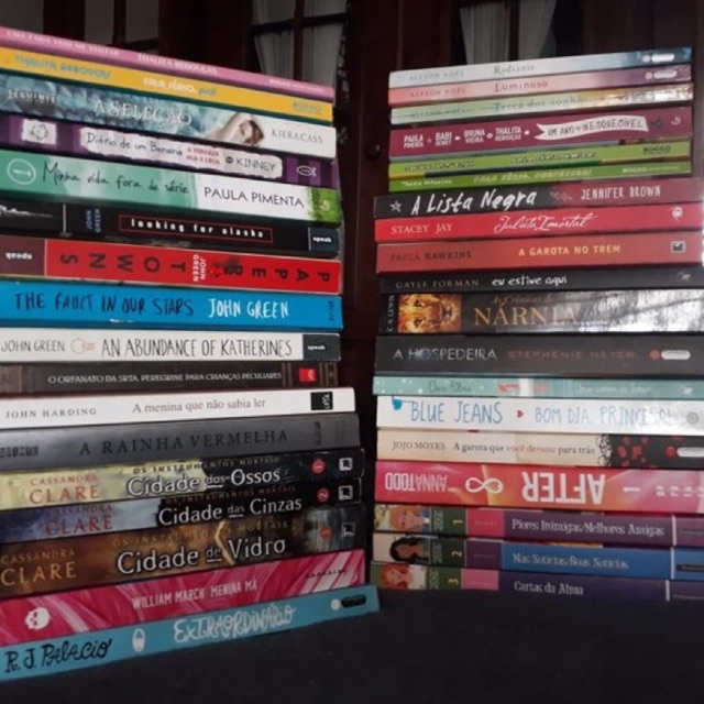 LIVROS USADOS | Sebo | Livros em ingles | Romance | Jovem Adulto | Suspense | Ficção Cientifica