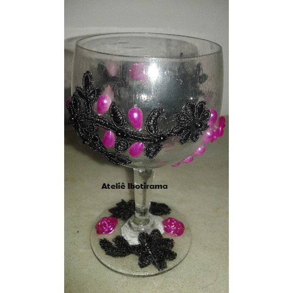 Taça de vidro decorada para Pomba Gira ou Ciganas - preta com lilás