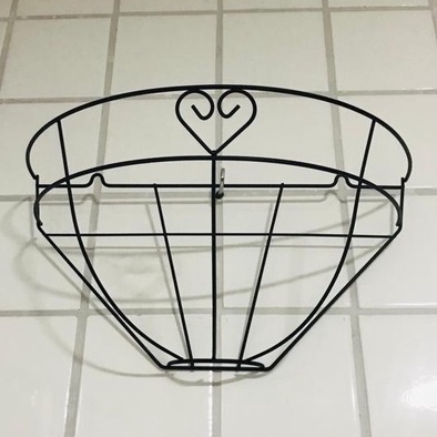 Cesto Metal Preto / Cesta Aramado Industrial Decorativa Retrô Organização /  Cesto Flores e Plantas