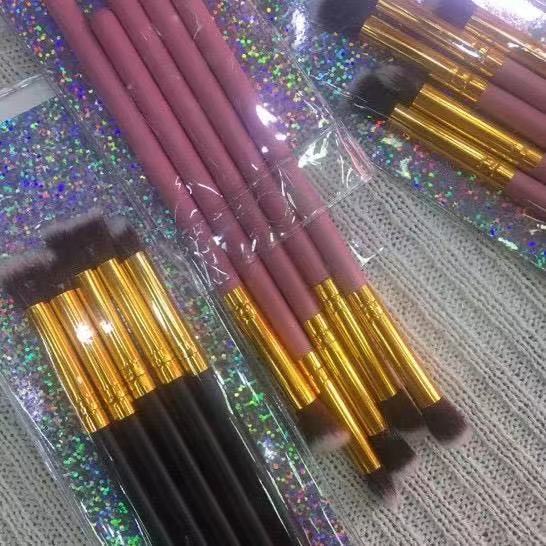 Kit Pincel Esfumar c/6 Peças ACABAMENTO , MAQUIAGEM,PELE,OLHO,BOCA,NARIZ,PROFISSIONAL