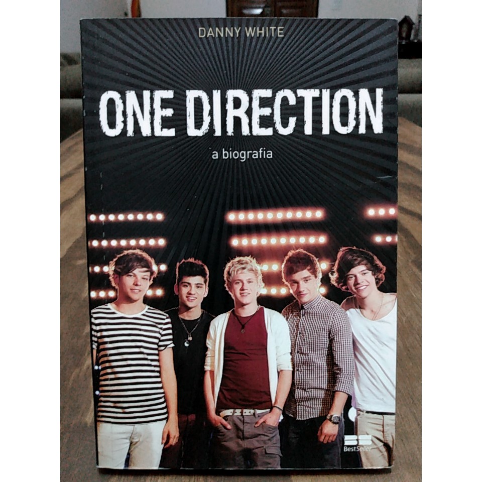 One Direction: A Biografia. | Shopee Brasil