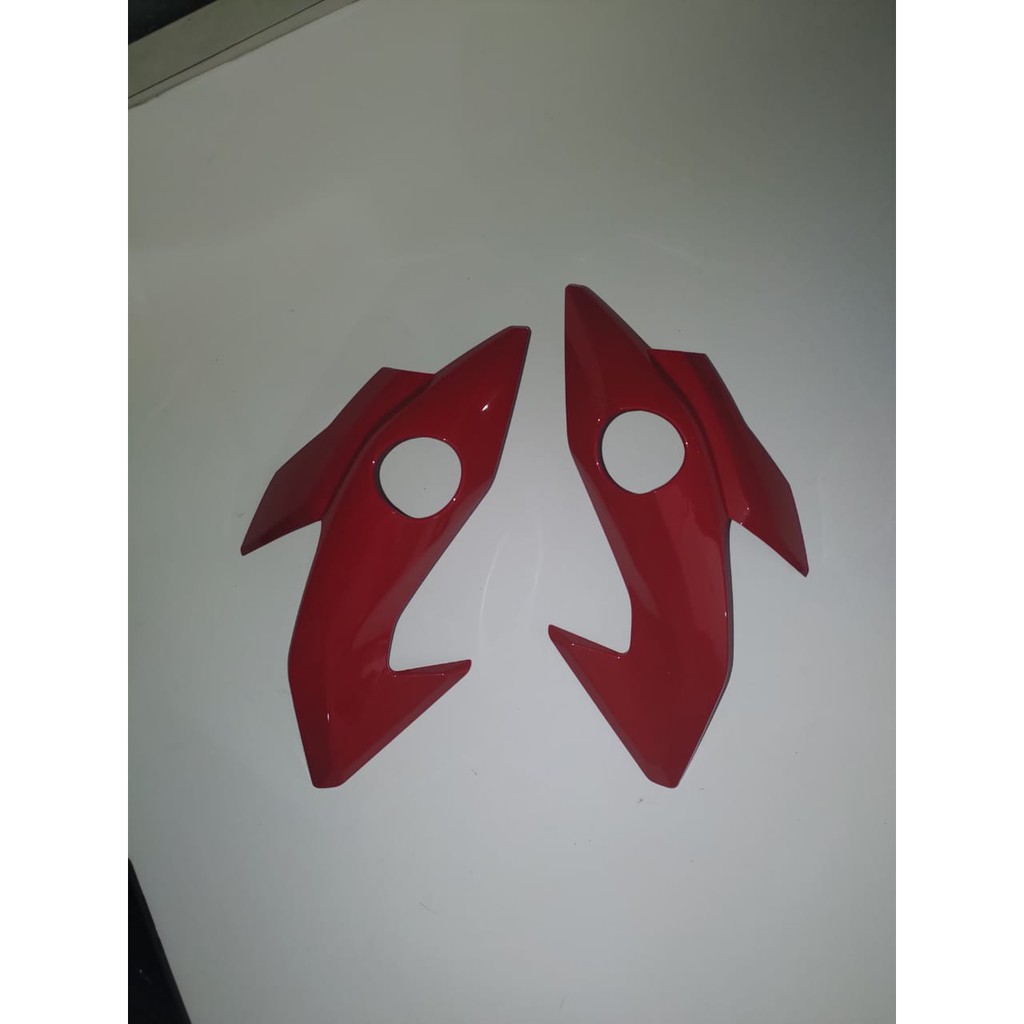 Carenagem Lateral Farol Bananinha Titan 160 2016 2017 2018 2019 2020 2021 Vermelho perolizado ( mínimo detalhe na pintura) em Oferta na Shopee