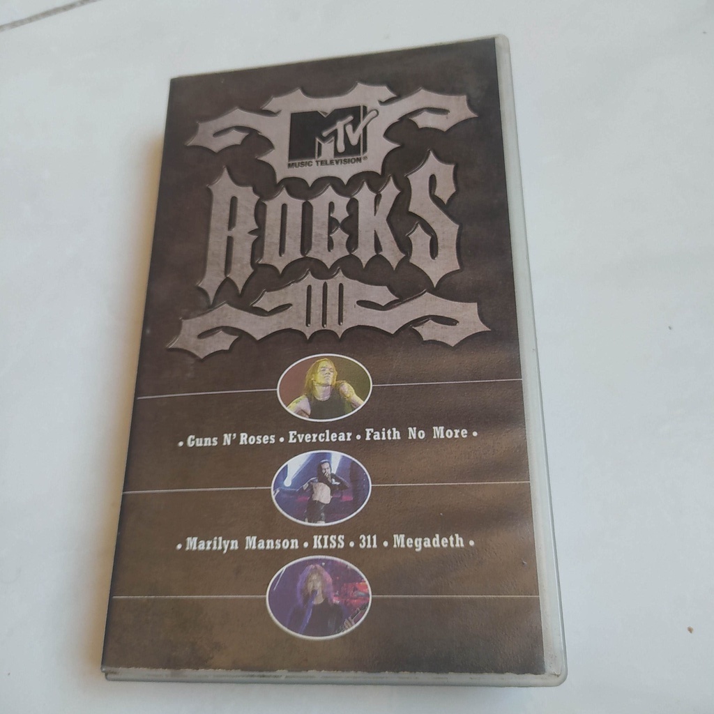 Fita Vhs MTV ROCKS Marilyn Manson Everclear Faith no More Kiss Guns N´Roses Megadeth ao vivo 1998