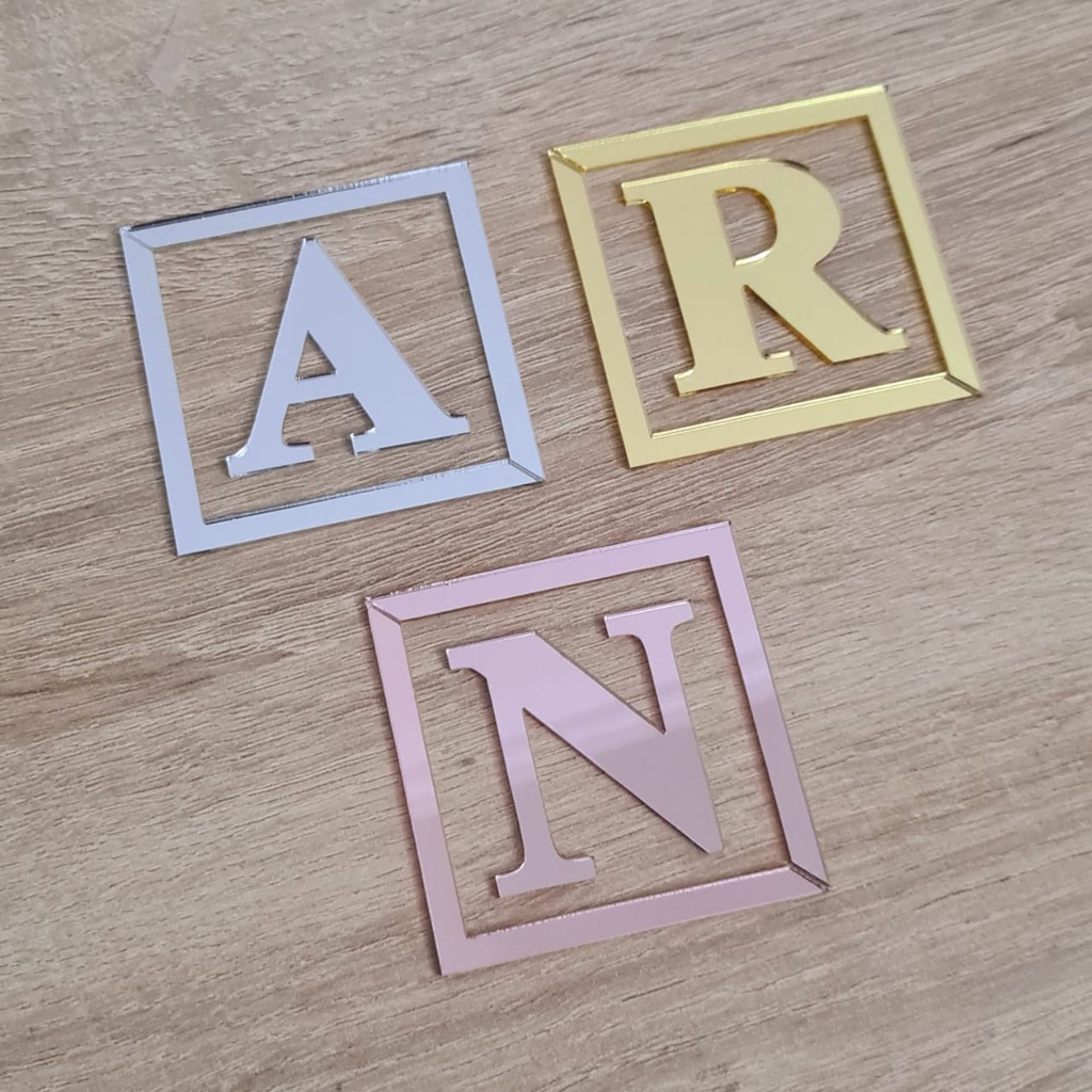 Letras 4cm  + Bordas Acrílico Espelhado - Times New Roman em Oferta na Shopee