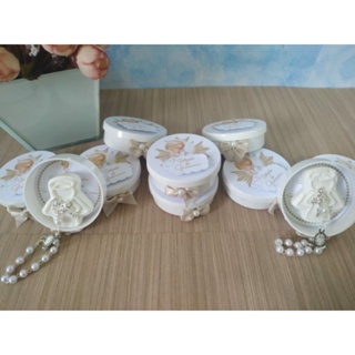 Latinhas com sabonete e terço para lembrancinha de batizado em Oferta na Shopee