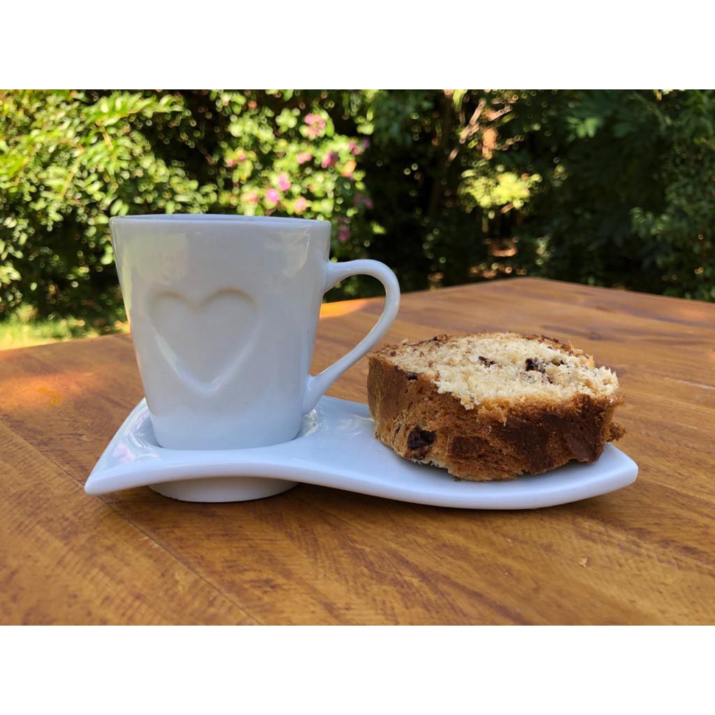 Kit Caneca Porcelana Coração E Pratinho Ondulado