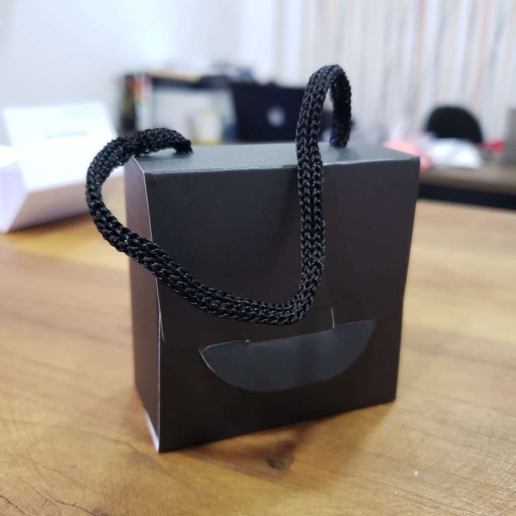 20 un. Sacolinha caixinha com alça nylon  - tam: 7 x 7,3 x 3,5cm para bombons, biju, lembrancinhas.