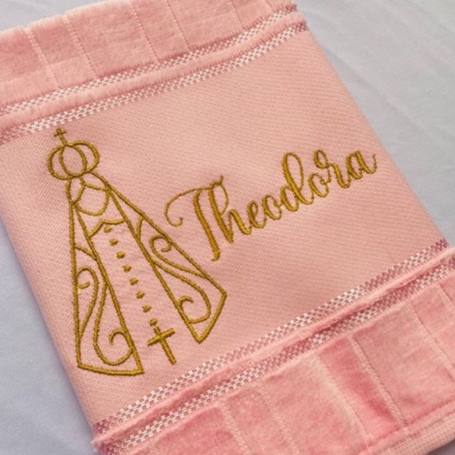 Toalha Bordada Personalizada Nossa Senhora Terço Contorno com Nome
