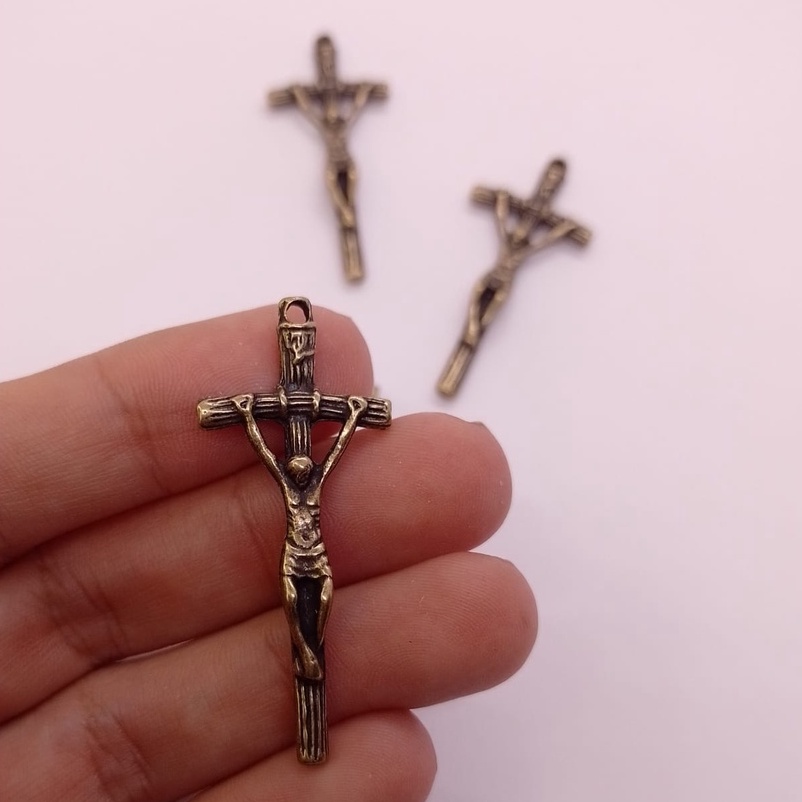 10 Cruz para Terço Ouro Velho - Crucifixo - Peças para Terço Católico- Montagem de terço
