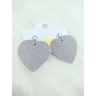 brinco de metal encapado com glitter